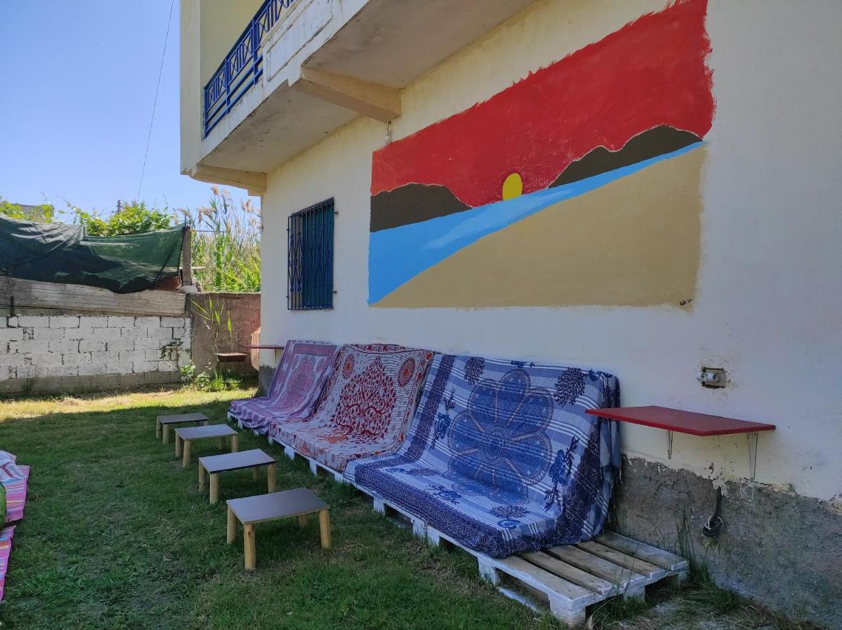 Pinegroove Hostel Vlora エクステリア 写真