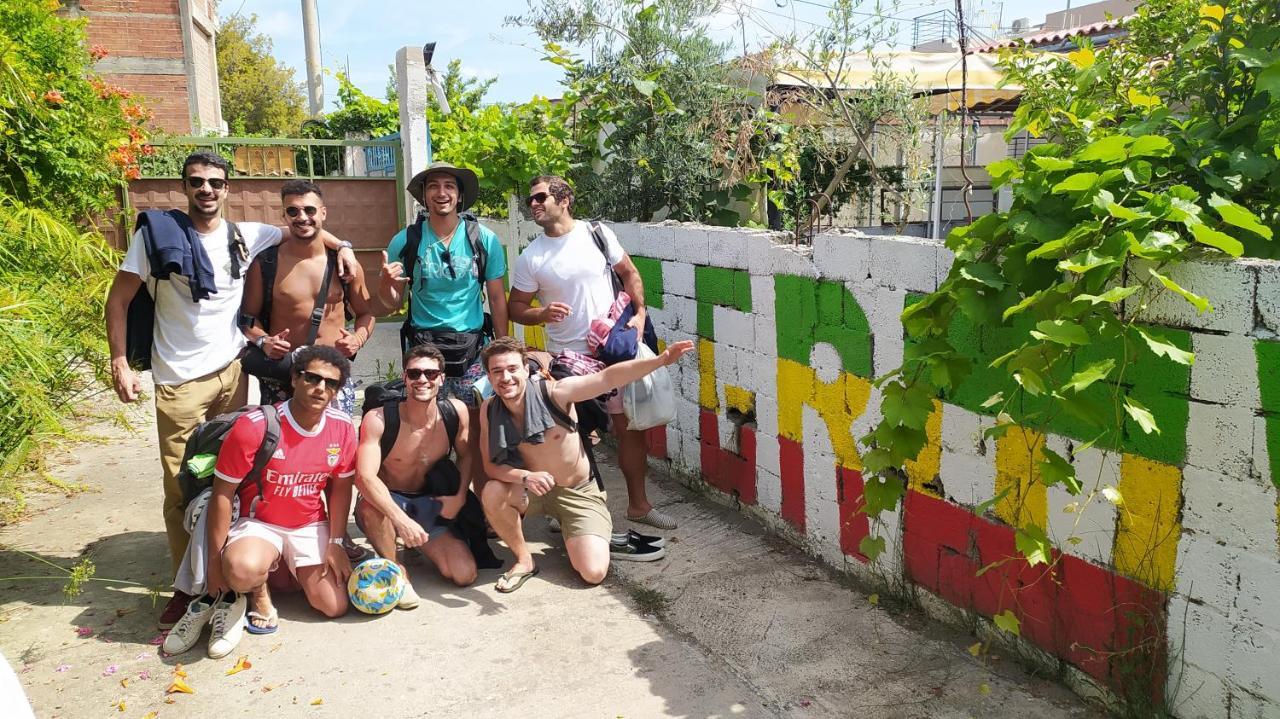Pinegroove Hostel Vlora エクステリア 写真