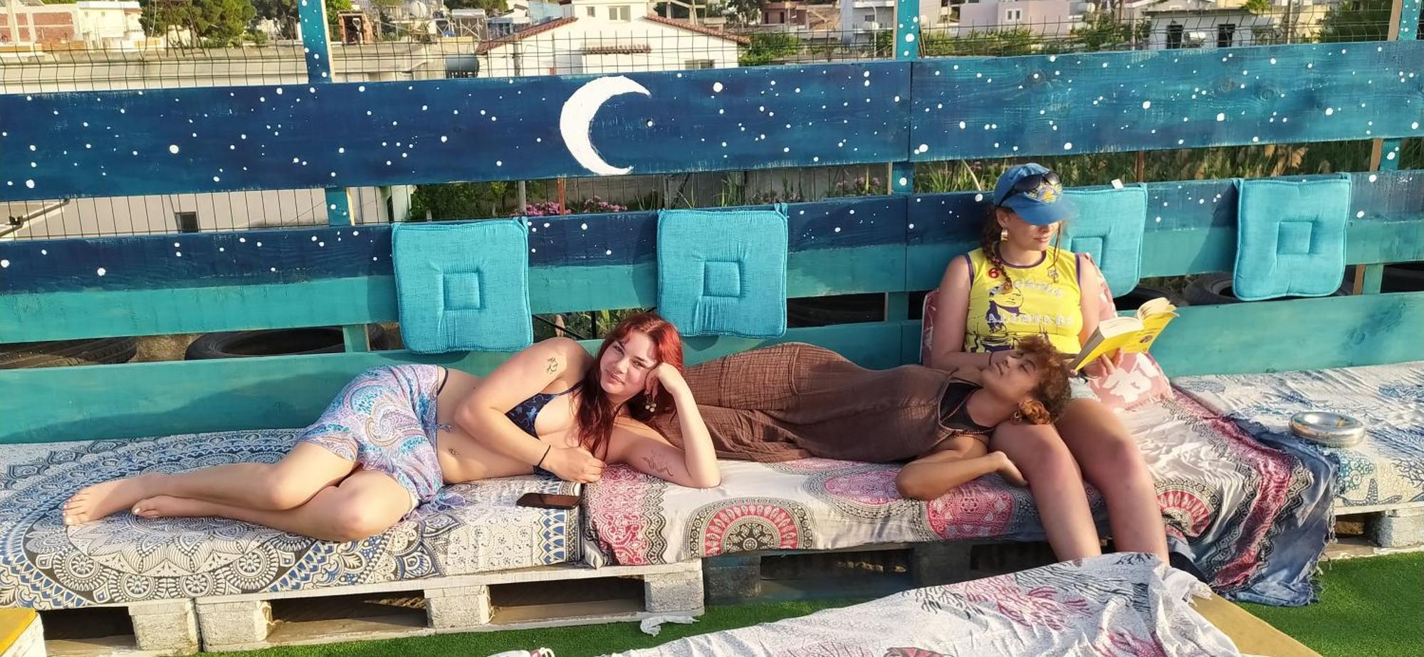 Pinegroove Hostel Vlora エクステリア 写真